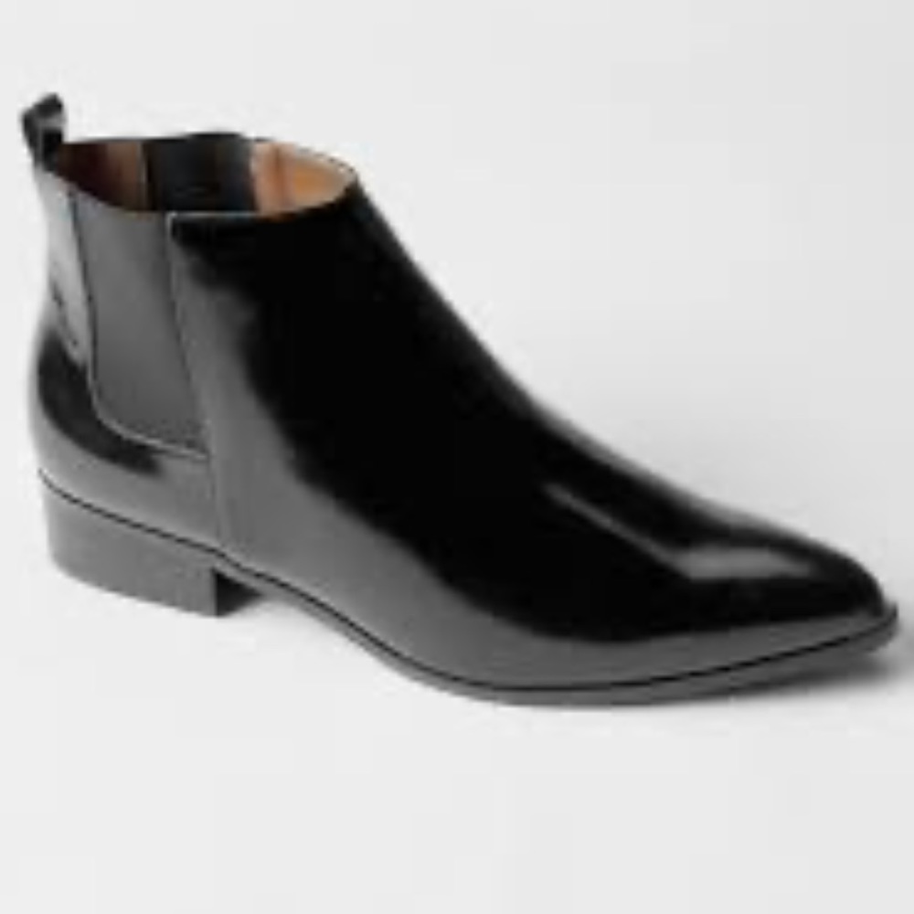 NWT GAP Boot Women’s Size 11 Leather Chelsea True Black Low Heel Bootie READ